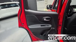 Jeep Renegade, 2019 — миниатюра 15