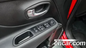 Jeep Renegade, 2019 — миниатюра 33