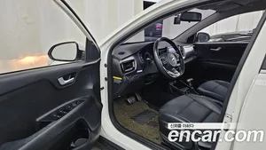 Kia Stonic, 2017 — миниатюра 13