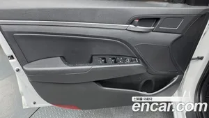 Hyundai Avante, 2018 — миниатюра 13