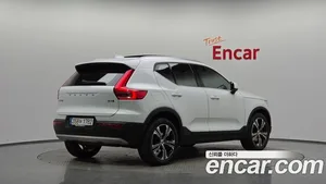 Volvo XC40, 2022 — миниатюра 1