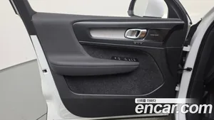 Volvo XC40, 2022 — миниатюра 13