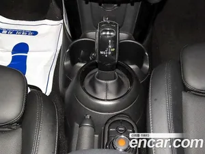 Mini Cooper, 2021 — миниатюра 12