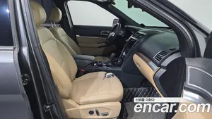 Ford Explorer, 2017 — миниатюра 11