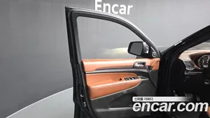 Jeep Cherokee, 2021 — миниатюра 13