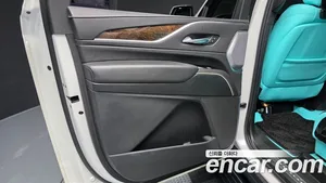 Cadillac Escalade, 2021 — миниатюра 15