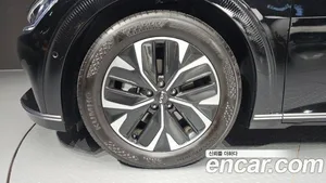 Kia EV6, 2023 — миниатюра 4