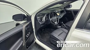 Toyota RAV4, 2018 — миниатюра 11