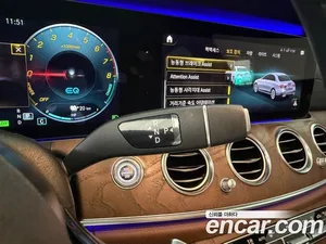 Mercedes-Benz E-Class, 2021 — миниатюра 9
