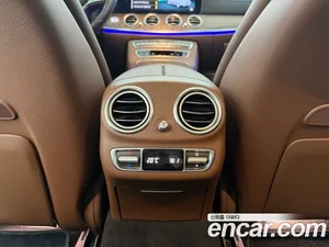 Mercedes-Benz E-Class, 2021 — миниатюра 16