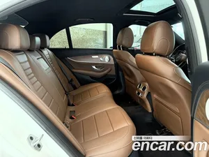 Mercedes-Benz E-Class, 2021 — миниатюра 17