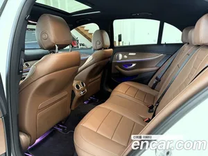 Mercedes-Benz E-Class, 2021 — миниатюра 18