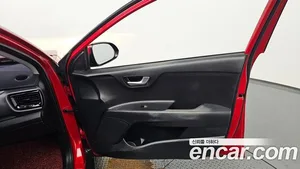 Kia Stonic, 2018 — миниатюра 13