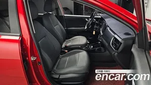 Kia Stonic, 2018 — миниатюра 15