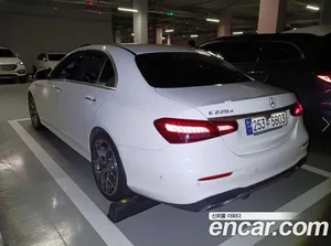 Mercedes-Benz E-Class, 2023 — миниатюра 3