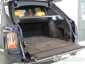 Rolls-Royce Cullinan, 2022 — миниатюра 12