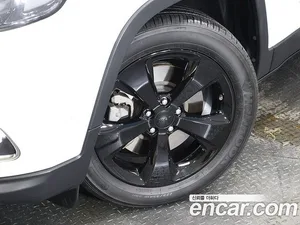 Jeep Cherokee, 2020 — миниатюра 20