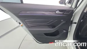 Volkswagen Passat, 2021 — миниатюра 15