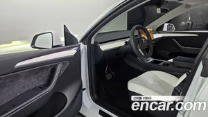 Tesla Model Y, 2023 — миниатюра 13