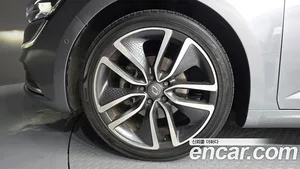 Renault SM6, 2017 — миниатюра 5