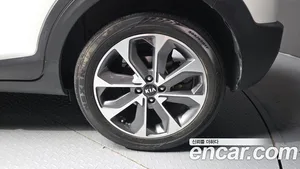 Kia Stonic, 2017 — миниатюра 5