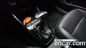 Kia Stonic, 2017 — миниатюра 12
