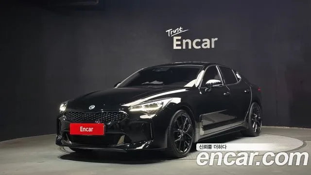Kia Stinger, 2017 — фото автомобиля из Кореи