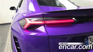 Lamborghini Urus, 2023 — миниатюра 9