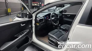 Kia Stonic, 2019 — миниатюра 10