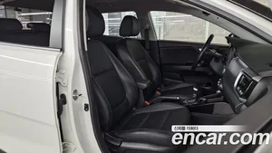 Kia Stonic, 2019 — миниатюра 11