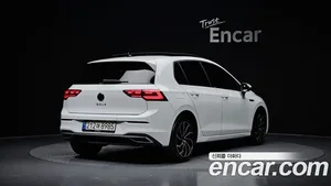 Volkswagen Golf, 2022 — миниатюра 1