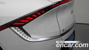 Kia EV6, 2022 — миниатюра 9