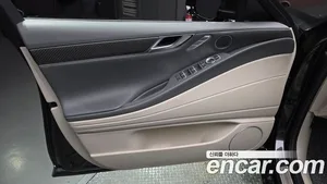 Genesis G80, 2025 — миниатюра 13