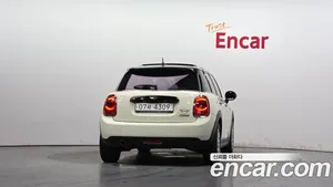 Mini Cooper, 2017 — миниатюра 4
