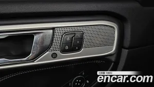 Ford Explorer, 2020 — миниатюра 32