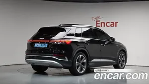 Audi Q4 e-tron, 2023 — миниатюра 1