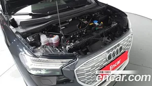 Audi Q4 e-tron, 2023 — миниатюра 5