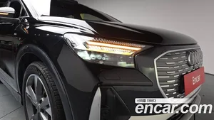Audi Q4 e-tron, 2023 — миниатюра 7