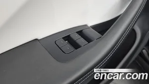 Tesla Model 3, 2024 — миниатюра 26