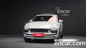 Porsche Macan, 2023 — миниатюра 2