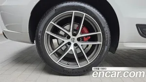 Porsche Macan, 2023 — миниатюра 4