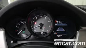 Porsche Macan, 2023 — миниатюра 10