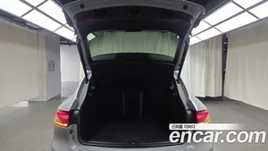 Porsche Macan, 2023 — миниатюра 23