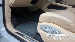 Porsche Macan, 2023 — миниатюра 30