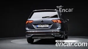 Volkswagen Tiguan, 2023 — миниатюра 4
