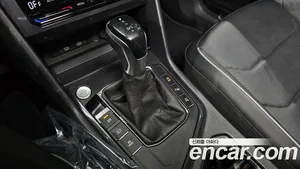 Volkswagen Tiguan, 2023 — миниатюра 12