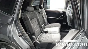 Volkswagen Tiguan, 2023 — миниатюра 17