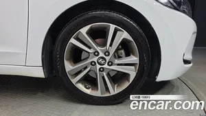 Hyundai Avante, 2017 — миниатюра 4