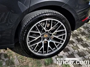 Porsche Macan, 2021 — миниатюра 5