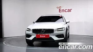 Volvo V60, 2024 — миниатюра 3